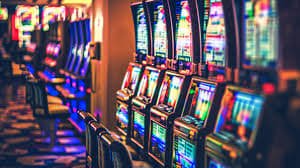 Sesi permainan live casino di crazyrich88 dengan dealer profesional